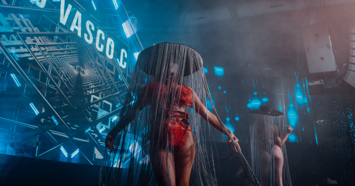 НОВИЯТ DOCK 5 Night Club